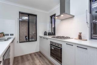 Coastal Haven Luxury Escape - 3