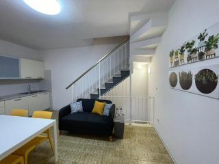 Family home with private garden and terrace - 9