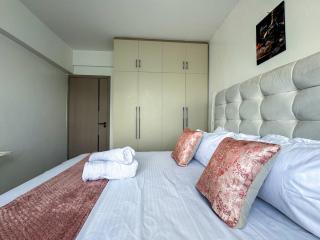 Aesthetic Homes With City Views Yaya Center - 5