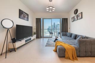 Stunning Full Burj Khalifa and Fountain View Apartment - 2
