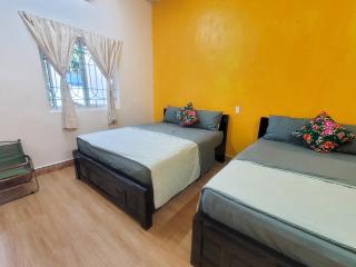 Tiny Garden House Cat Ba - 3