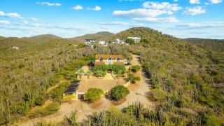 Jamanota Villa 4BR Mansion with Infinity Pool - Noord - 4