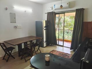 1 Bedroom near Baga Beach Pool & Balcony - 6