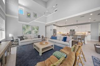 The Oasis at Palmetto – Coastal Chic Retreat w Heated Pool Spa Balconies Steps to Beach - 1