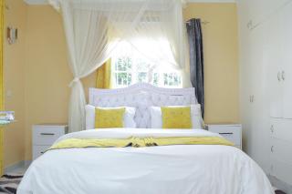 Aggie's BnB- Entire 3-Bedroom Bungalow - 9