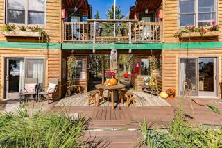 The Inn On Gitche Gumee - The Wolves Den - 2