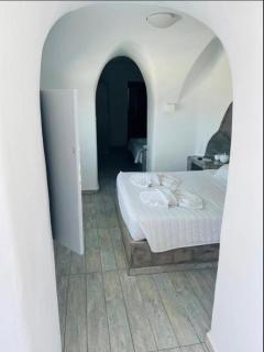 Loucas on the Cliff - 9