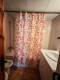 Calideza inigualable- Rústico, eficiente y con jardín - Isard 1 - 7