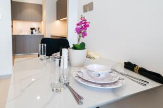 Modern Luxury Apartment with Full Burj Khalifa & Fountain View - 9