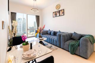 Modern Luxury Apartment with Full Burj Khalifa & Fountain View - 7