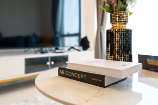 Modern Luxury Apartment with Full Burj Khalifa & Fountain View - 5