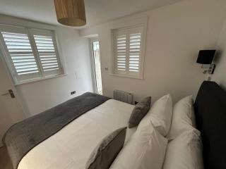 One Bedroom Ground Floor Flat in Whitstable - 8