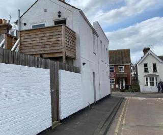 One Bedroom Ground Floor Flat in Whitstable - 3