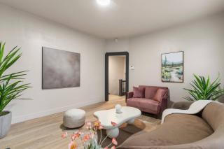 Glam Getaway Chic 2BR Retreat near Soulard - 5