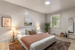 Glam Getaway Chic 2BR Retreat near Soulard - 8