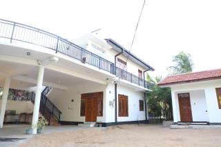 Naren Guest House - 9