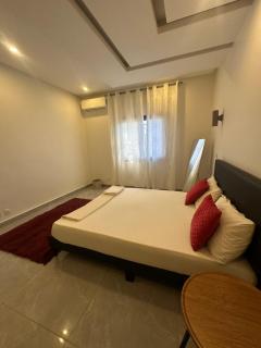 Chambre climatisée ou ventilée à Dakar - 5