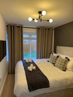 Corporate 2-Bed Flat, Near Shepperton & Egham - 9