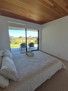 Absolute beachfront in Papamoa - 5