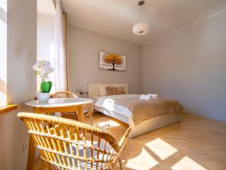 Guest Favorite Old Town Perfect location - 9