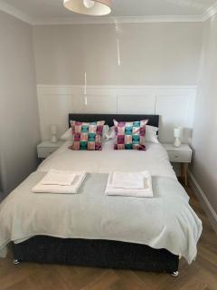 1 Anderson Court - 3