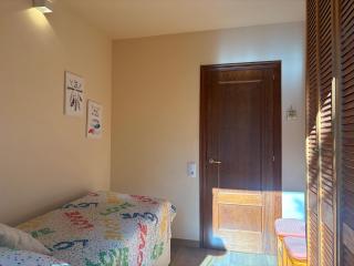 Bajo con jardín privado y chimenea - Puig Falcó 2 - 4