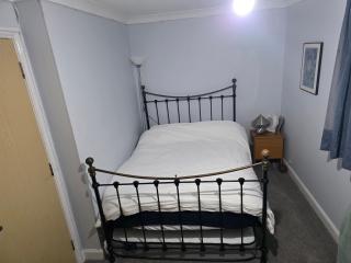 Stay Near Colchester twn centre3 - 4