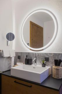 KitzSki Luxury Apartment ski-in ski-out accommodation - 2