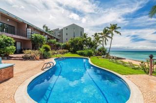 Hoyochi Nikko 105 · HN 105 OceanFront 1BD w Lanai AC Steps from - 8