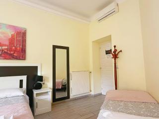 Lili & Aurora Home - 6