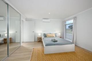 Coastal Comfort In Golden Bay - 2