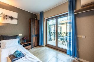 Rooftop tiny central studio with shared jacuzzi and private balcony MK2 - 8