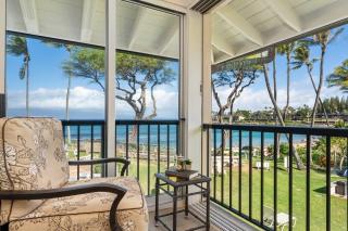 Napili Surf 207 · NSF 207 BeachFront Condo Napili Bay - 1