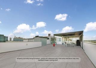 Stylish Sydney Escape - Balcony with Harbour Fireworks View - 0