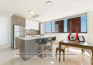 Stylish Sydney Escape - Balcony with Harbour Fireworks View - 5