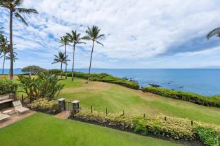 Punahoa 202 · PUN 202 Oceanfront Condo w Stunning Ocean Views - 2