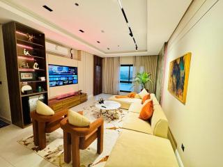 Luxury Lake View Suite with Jacuzzi and Relaxation Room - 8