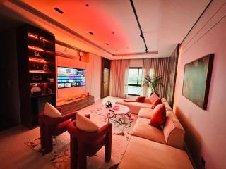 Luxury Lake View Suite with Jacuzzi and Relaxation Room - 5