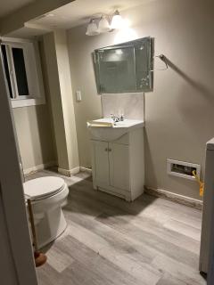 Tillicum center 6 bedroom house - 2