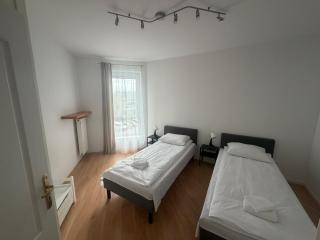 Metro Bródno Apartment Malborska Warsaw - 8