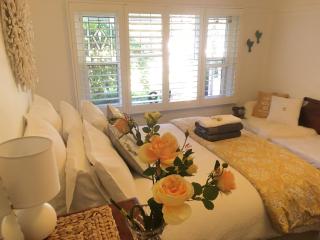 Newport Cottage sleeps 5 - 2