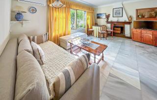 2 Bedroom Beautiful Home In Benalmadena - 9
