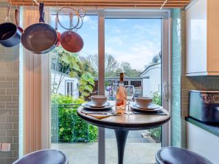 Hook & Hatchet - Uk48201 - 4