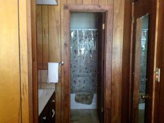 Secluded Cabin Rental with a Wraparound Deck near Franklin Creek State Park, Illinois - 8