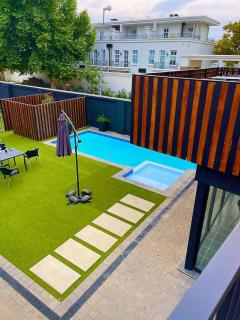 Contemporary Executive Suite in Sandton - 3