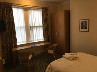 The Hawthornes Licensed Guest House - 2