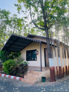 ShreeVan Resort By Sk - 8