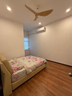 KJ Homestay Tmn Kozai - 4