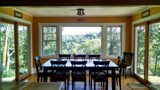 Deluxe Cottage Rental on a 100-Acre Farm on the Shenandoah River, Virginia - 9