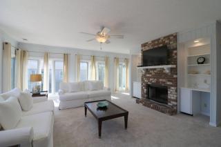 Madelyn's Oceanview - 4